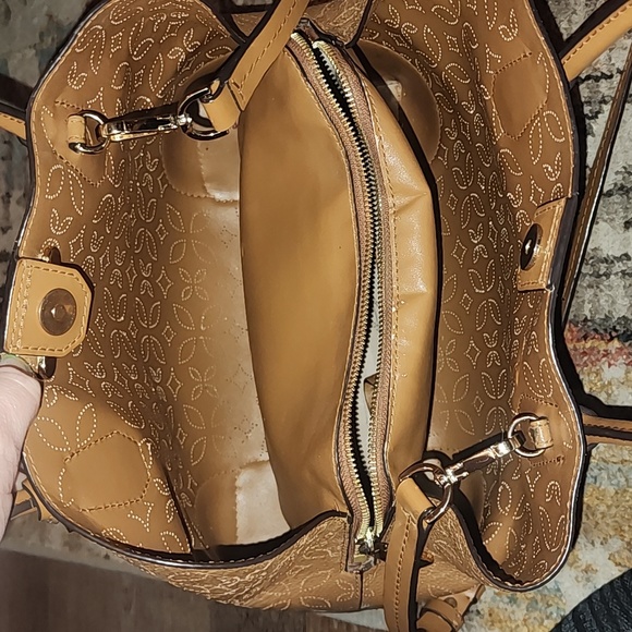 Michael Kors Purse with wallet - Picture 7 of 15